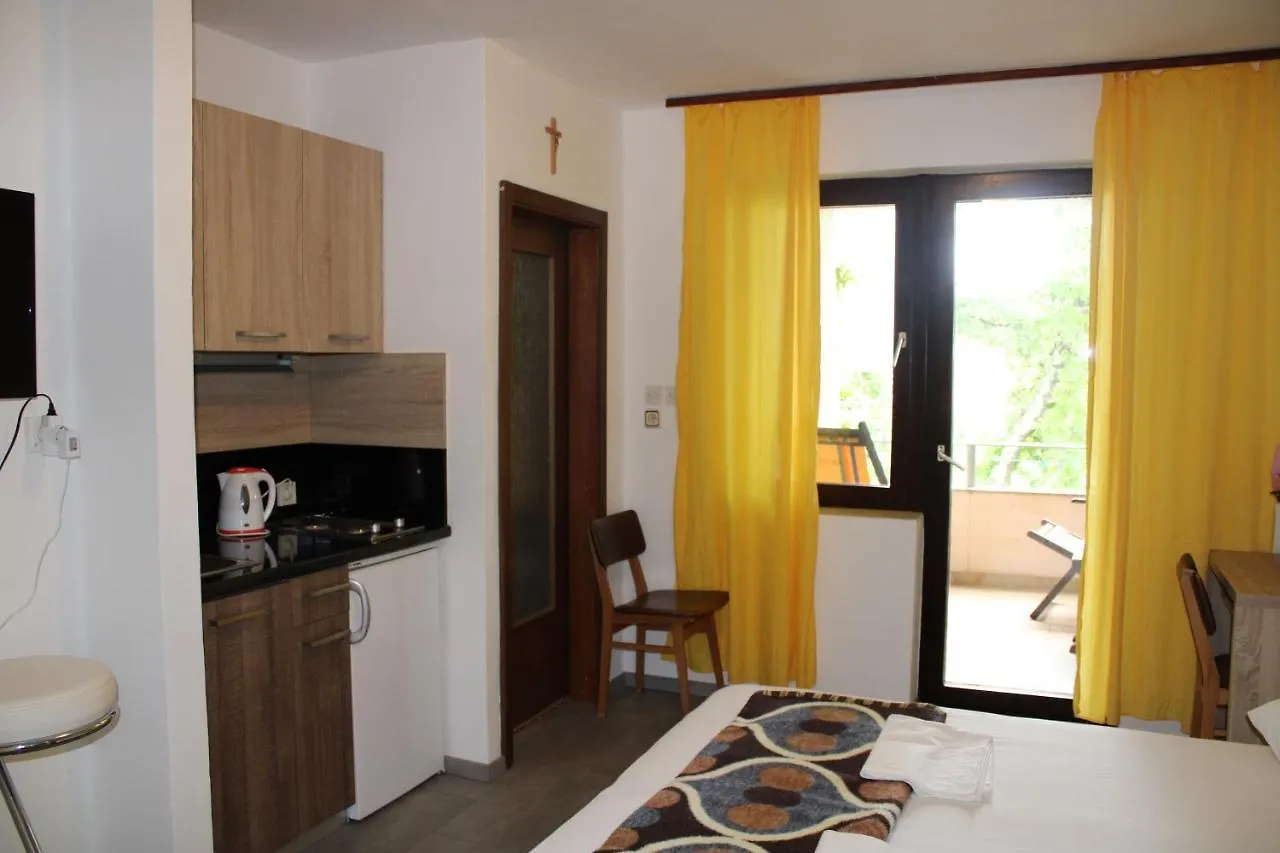 Studio Apartman Stefanija 0*, Selce